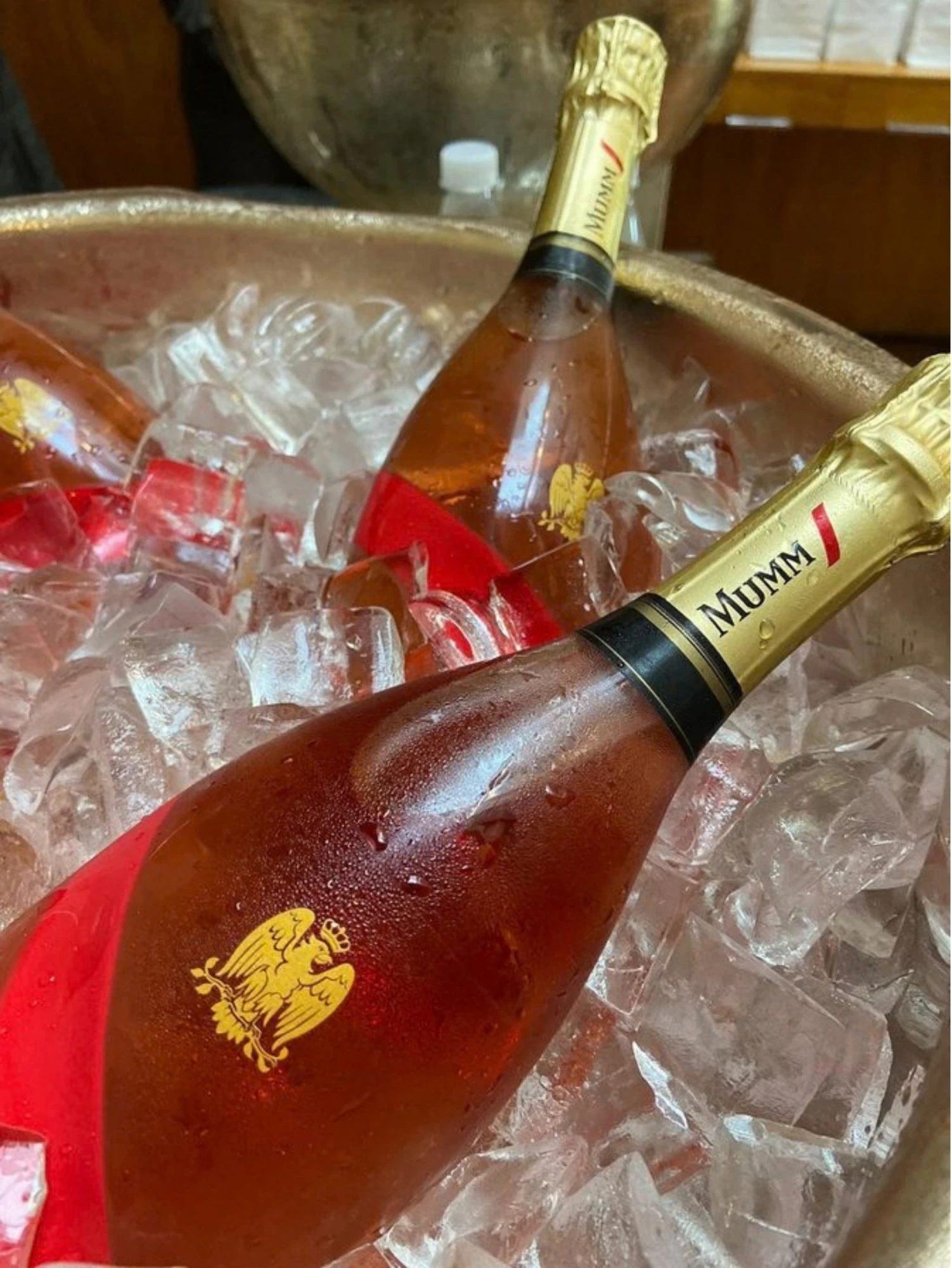 FARFETCH x G.H. Mumm — imagem 3
